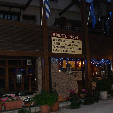Hotel Koziakas Eláti Exteriör bild