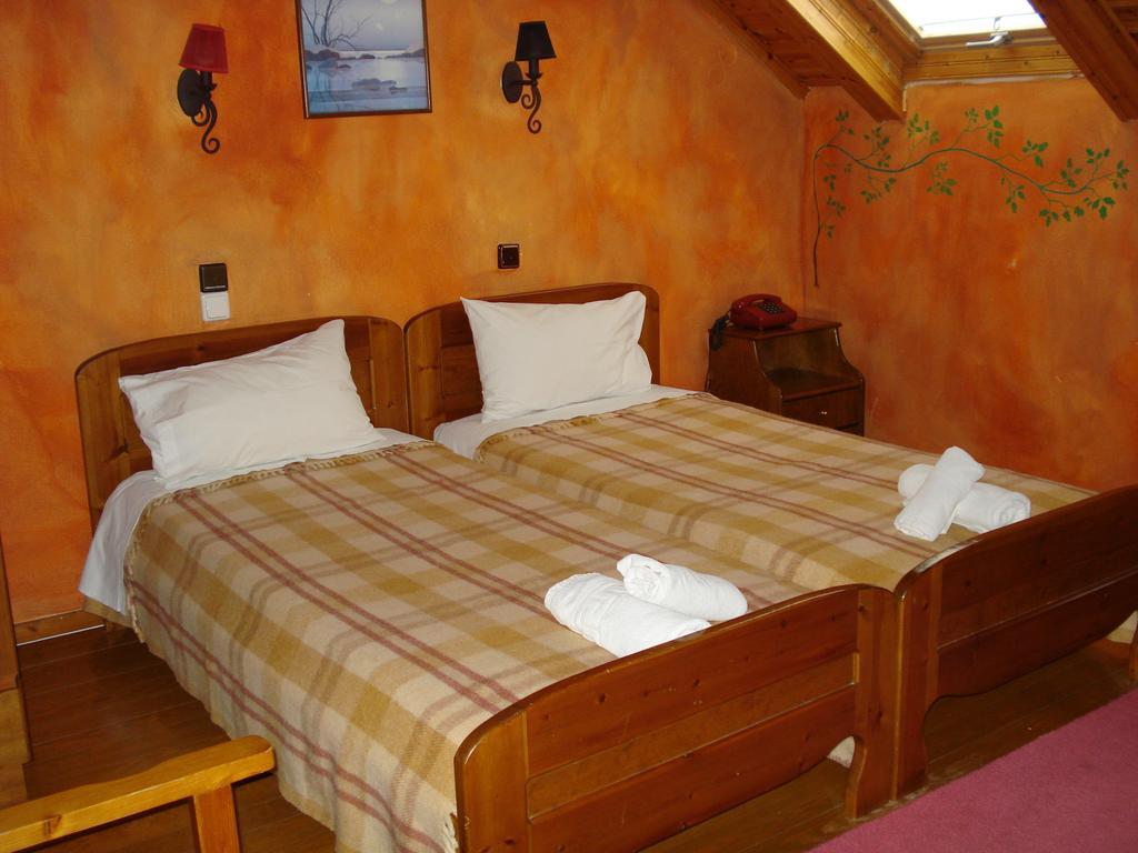 Hotel Koziakas Eláti Rum bild
