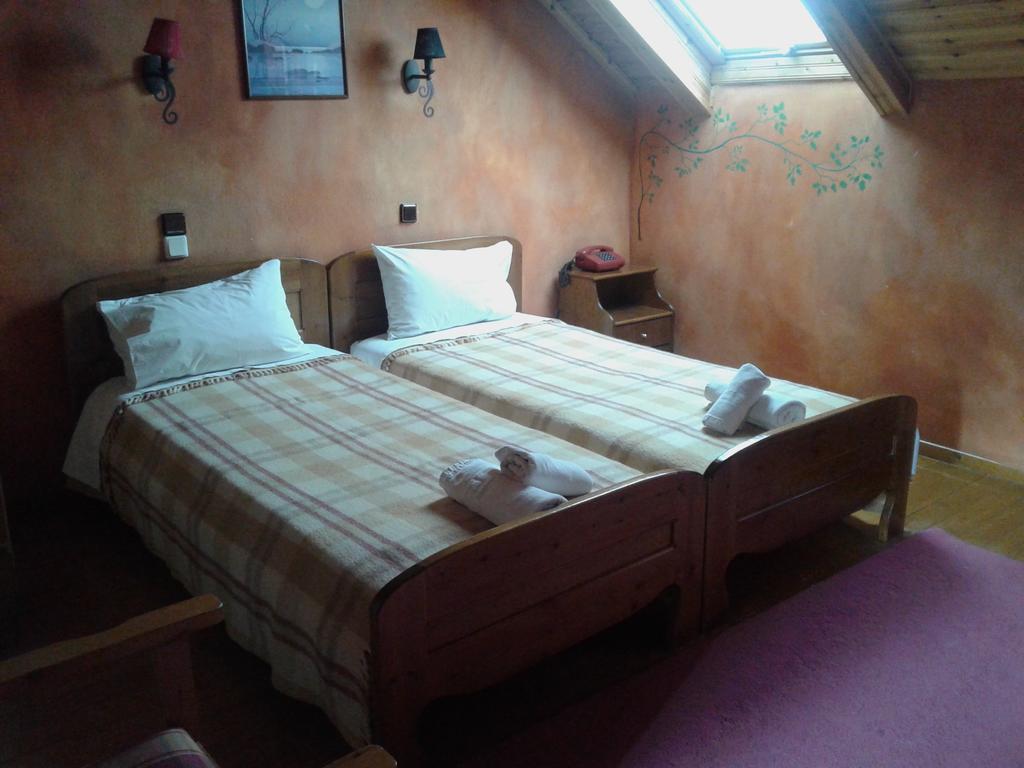 Hotel Koziakas Eláti Rum bild