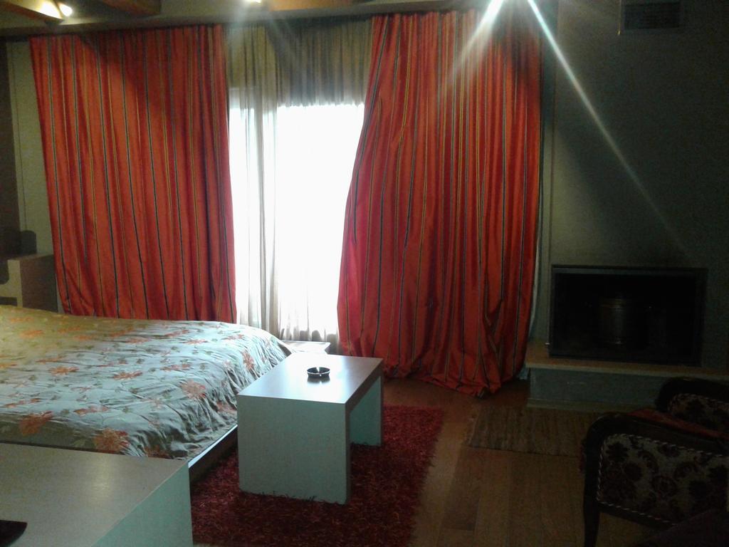 Hotel Koziakas Eláti Rum bild